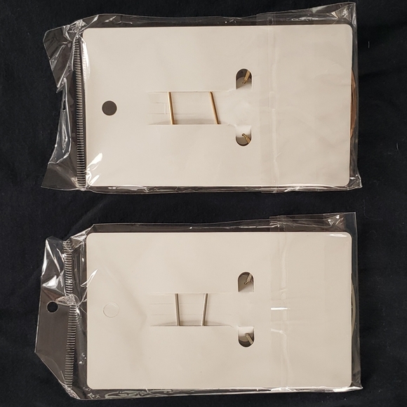 🥳3/20🥳  1 Bright Heart Hoop Earring Set - New in Package - Picture 6 of 6